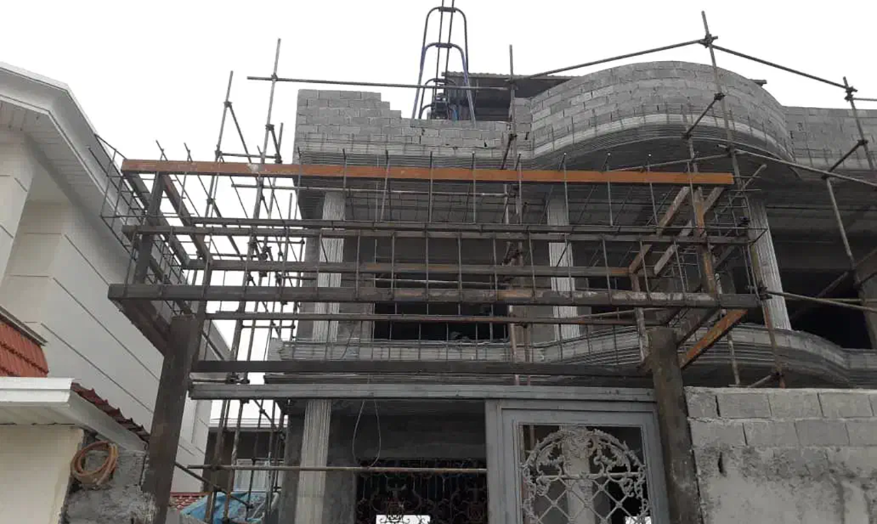 پیمانکار در هشتگرد